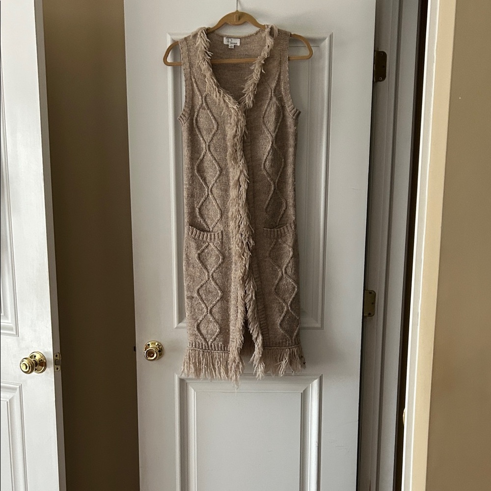 Sleeveless Fringe Cardigan - Tan